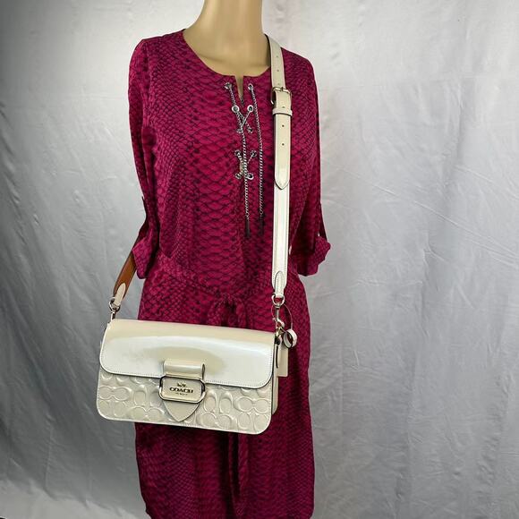 Coach  CT856 Morgan Shoulder Bag in Signature Leather - Picture 1 of 14